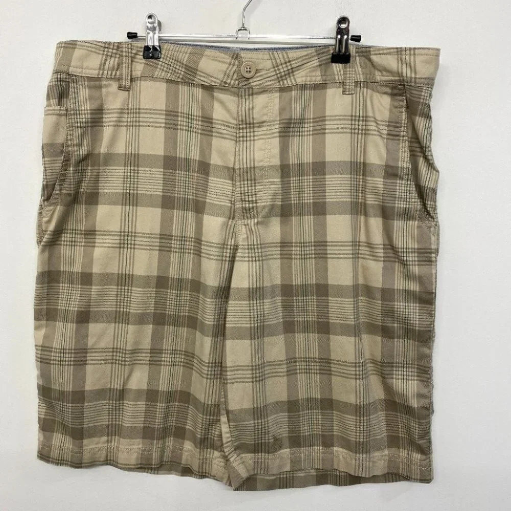 Columbia Men's Regular‎ Fit Shorts 38x12 Plaid FLAWED